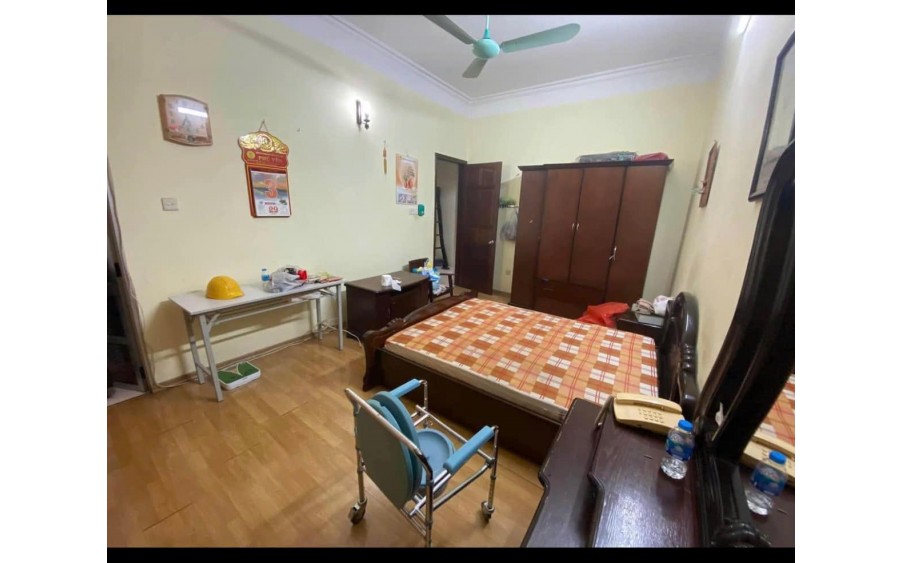 Cho thuê  nhà Nguyên Căn ngõ Thái Hà làm VP, Spa, Naul, TT dạy học 60m2, 4 tầng, 4 ngủ - 22 Triệu